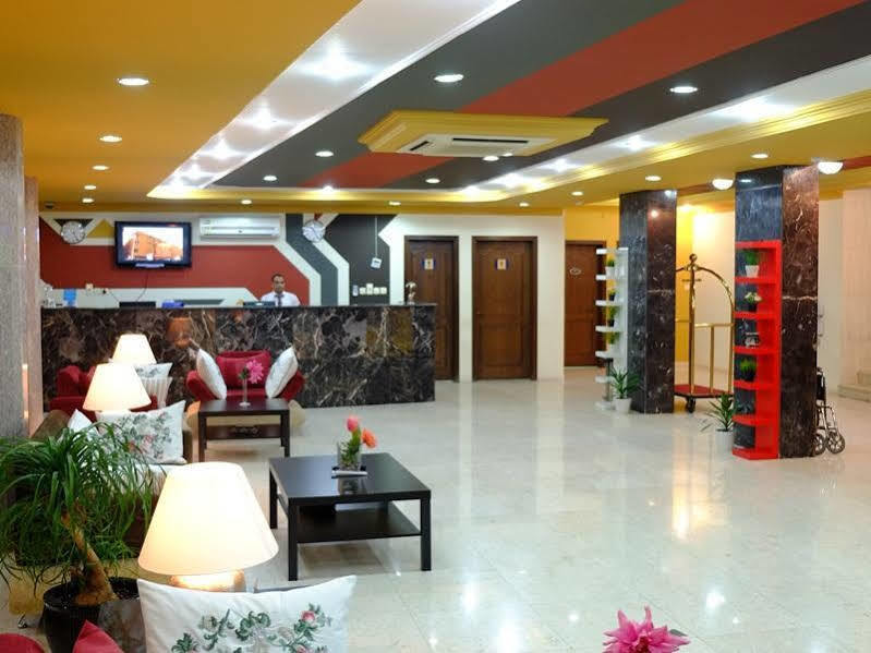 Plaza Home Khobar Extérieur photo